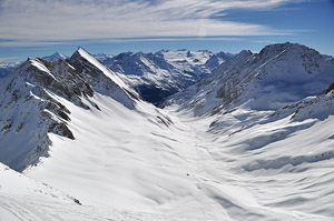 Фото Курмайор. Вид с самой верхней точки Курмайора Cresta d’Arp (2755 м) в сторону соседнего курорта Ля Туиль