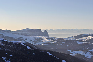 Фото Валь Гардена. Таким плато Альп ди Сюзи видится с Дантерчепис (Dantercepies, 2300 м)